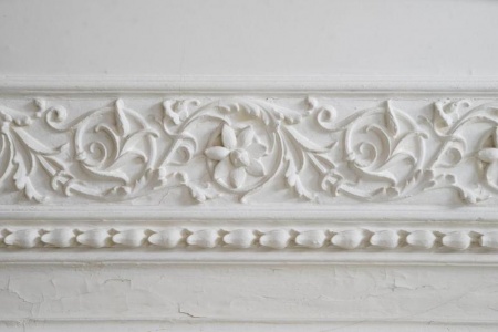 Comment r&eacute;ussir la r&eacute;paration de vos moulures d&eacute;coratives ?